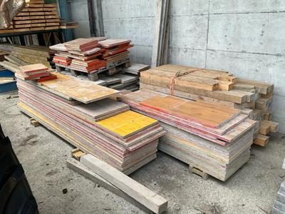 Übersichtsbild von Various wood and sheet materials